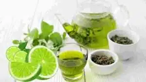 Green tea with lemon